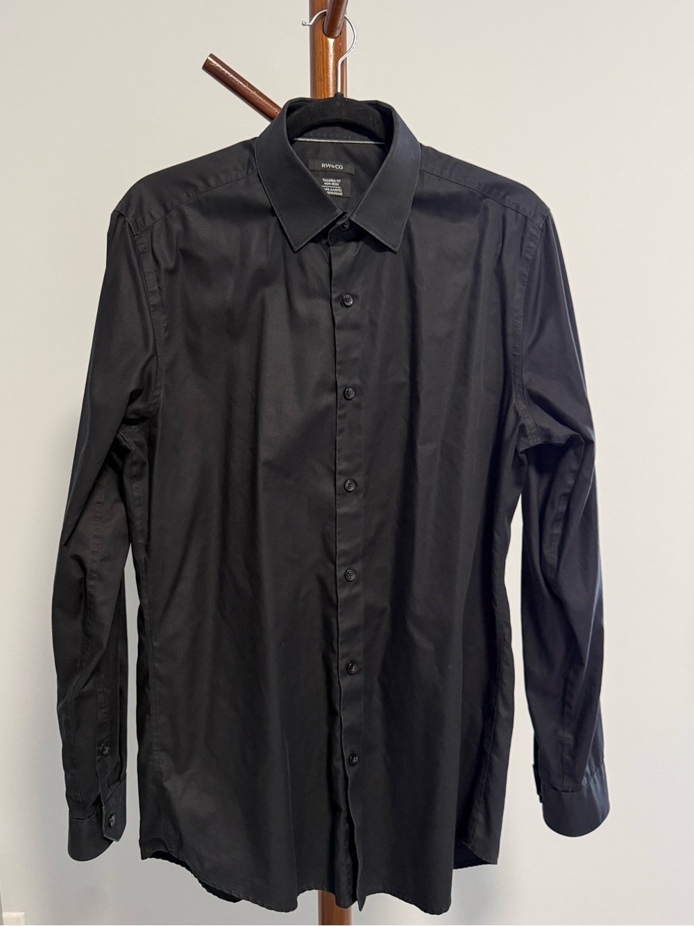 RW&CO. Men’s Black Long-Sleeve Dress Shirt